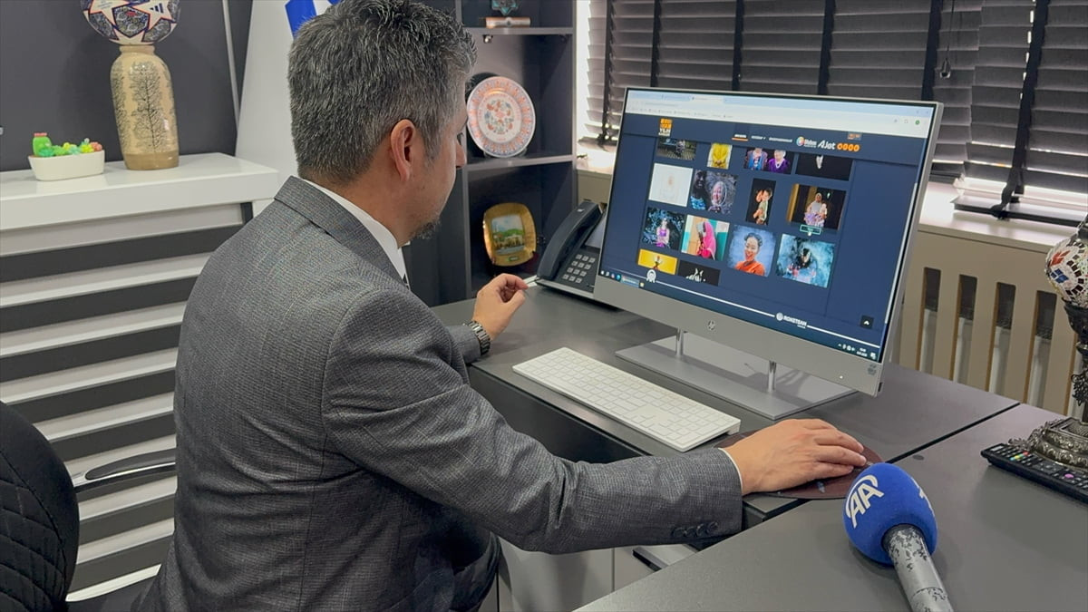 Isparta Uygulamalı Bilimler Üniversitesi (ISUBÜ) Rektörü Prof. Dr. Yılmaz Çatal, Anadolu Ajansının...