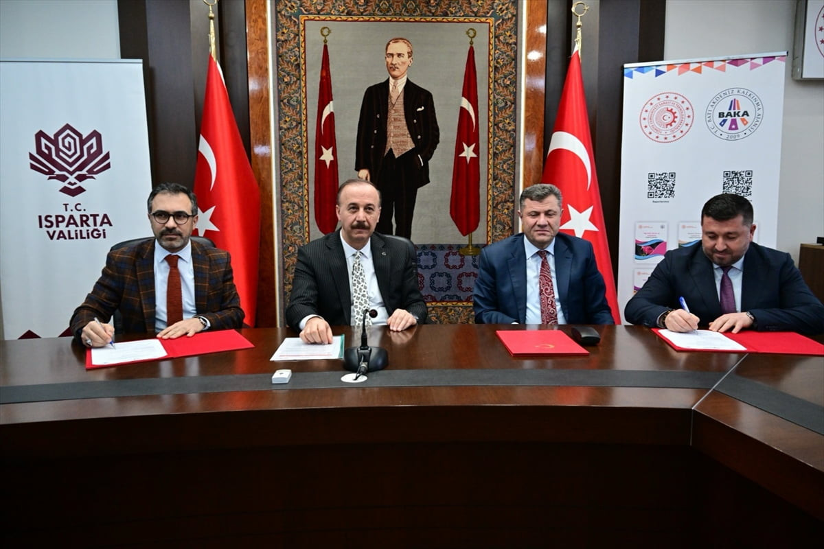 Isparta'da dijital eğitim altyapısını güçlendirmeyi amaçlayan ve Sosyal Gelişmeyi Destekleme...