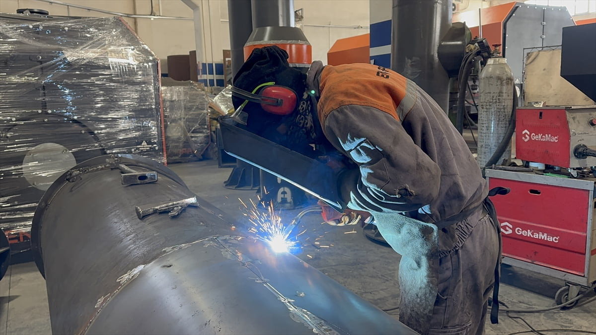 Isparta'da geliştirilen endüstriyel ısı kazanları, dünyanın farklı coğrafyalarında tarımsal üretim...