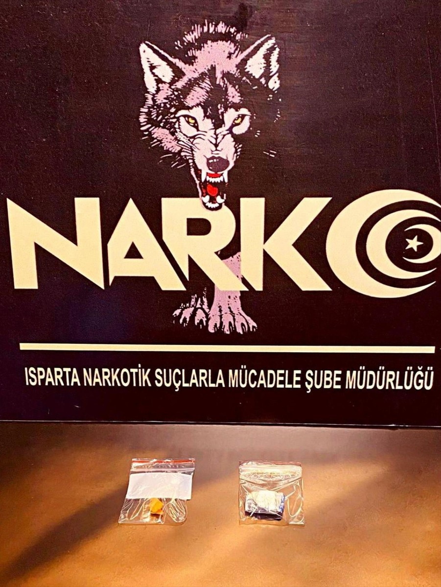 Isparta'da hakkında 19 yıl 7 ay kesinleşmiş hapis cezası bulunan firari yakalandı. Hükümlünün üst...