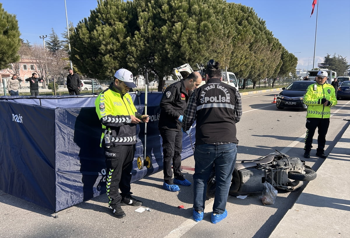 Isparta'da motosiklet ile otomobilin çarpışması sonucu 1 kişi yaşamını yitirdi.