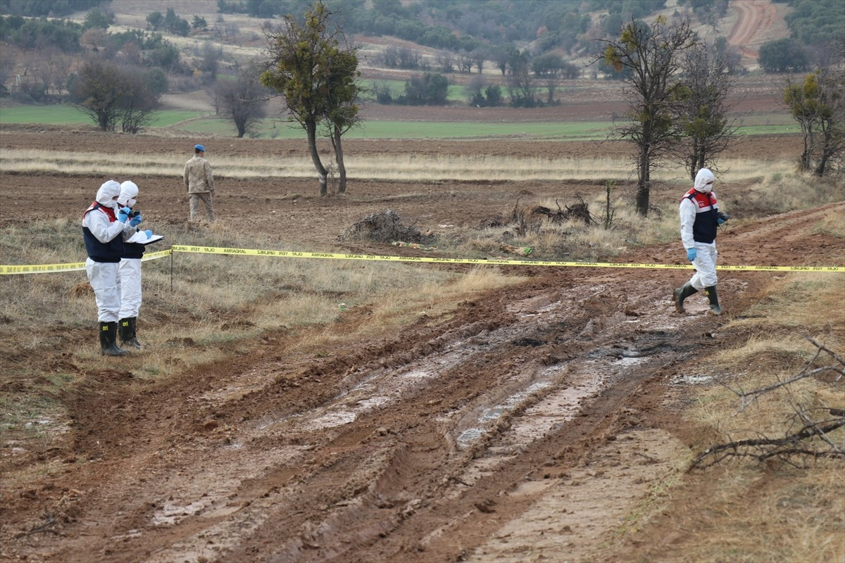  Isparta'nın Keçiborlu ilçesinde dağlık alanda vücut bütünlüğü bozuk halde ölü bulunan çobanın...