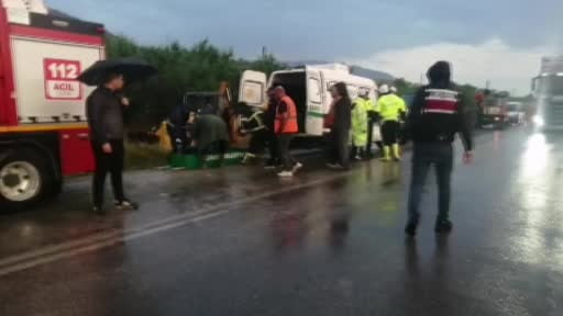 Isparta’da tur minibüsü şarampole yuvarlandı: 4 ölü 5’i ağır toplam 16 yaralı