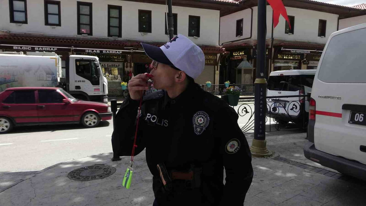 ISPARTA’DA YAŞAYAN 21 YAŞINDAKİ EPİLEPSİ VE ZİHİNSEL ENGELLİ MERT KILINÇ