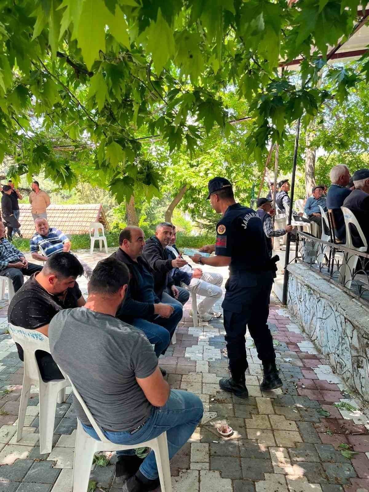 ISPARTA’NIN EĞİRDİR İLÇESİNDE JANDARMA EKİPLERİ, YAZ AYLARINDA ARTAN BOĞULMA VAKALARINA KARŞI...
