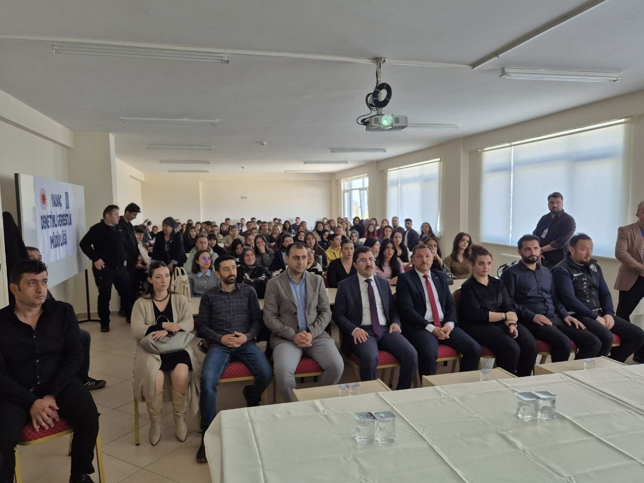 ISPARTA’NIN YALVAÇ İLÇESİNDE DÜZENLENEN BAĞIMLILIKLA MÜCADELE PANELİNDE UZMAN İSİMLER...