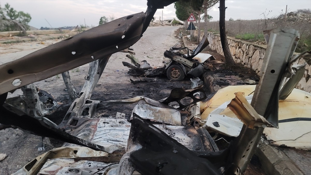 İsrail, 27 Kasım 2024'te yapılan ateşkes anlaşmasına rağmen Lübnan'a saldırılarını sürdürüyor....