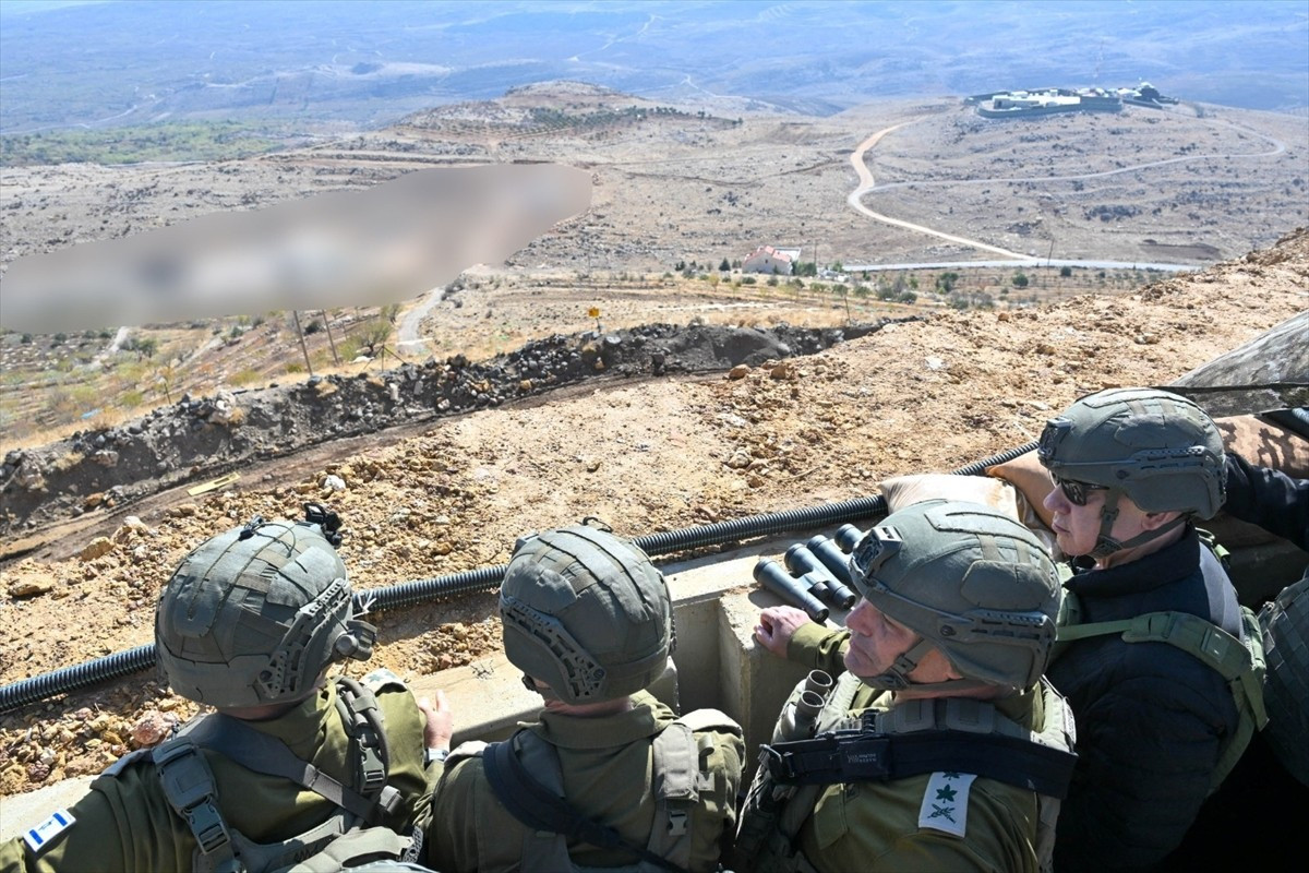 İsrail Başbakanı Binyamin Netanyahu (sağda), Aralık 2024’ten bu yana İsrail işgalinin sürdüğü...