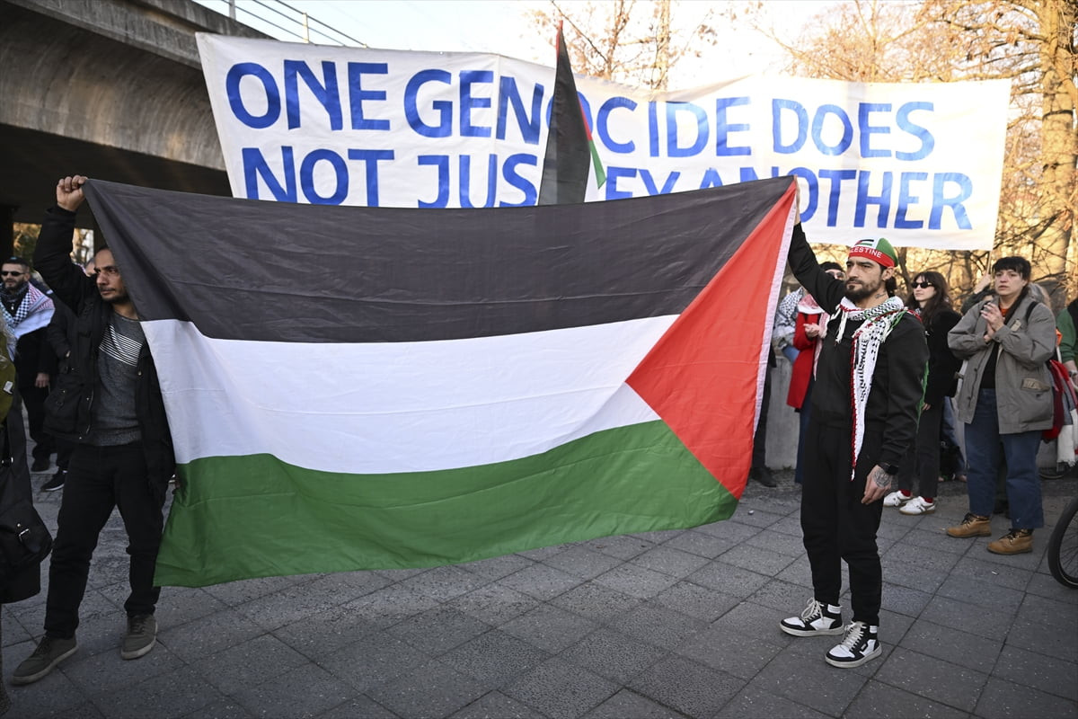 İsrail Cumhurbaşkanı Isaac Herzog ve Başbakan Binyamin Netanyahu tarafından kullanılan "Wings of...