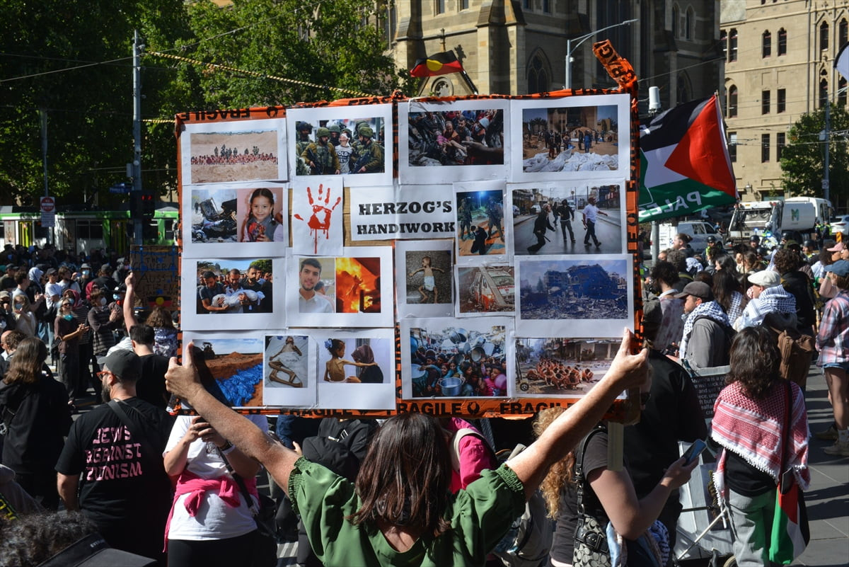 İsrail Cumhurbaşkanı Isaac Herzog'un, Avustralya ziyaretinin son durağı Victoria eyaletinin...