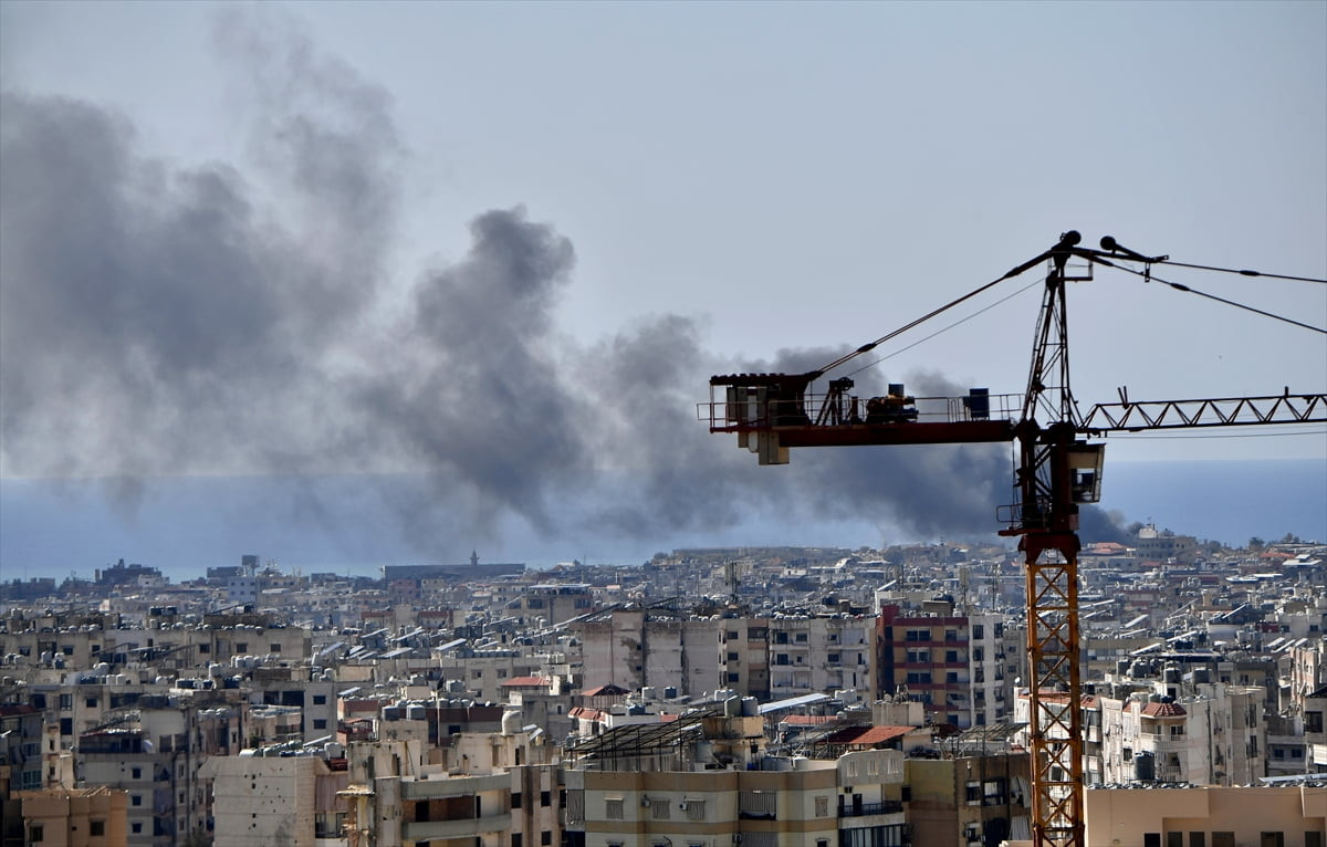 İsrail ordusu, halkı yerlerini terk etmeye zorladığı Lübnan'ın başkenti Beyrut'un Dahiye bölgesine...