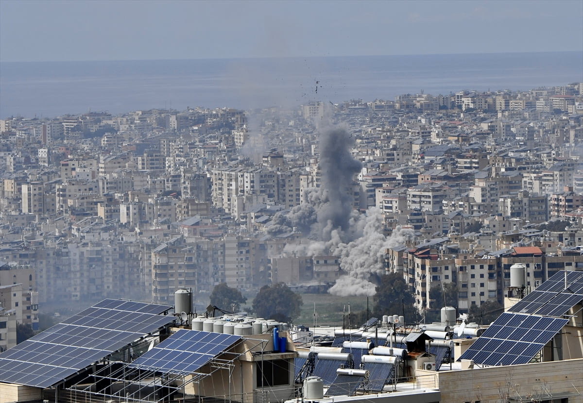 İsrail ordusu, Lübnan'ın başkenti Beyrut'ta sürgün emri ve saldırı tehdidi yayımladığı Dahiye...