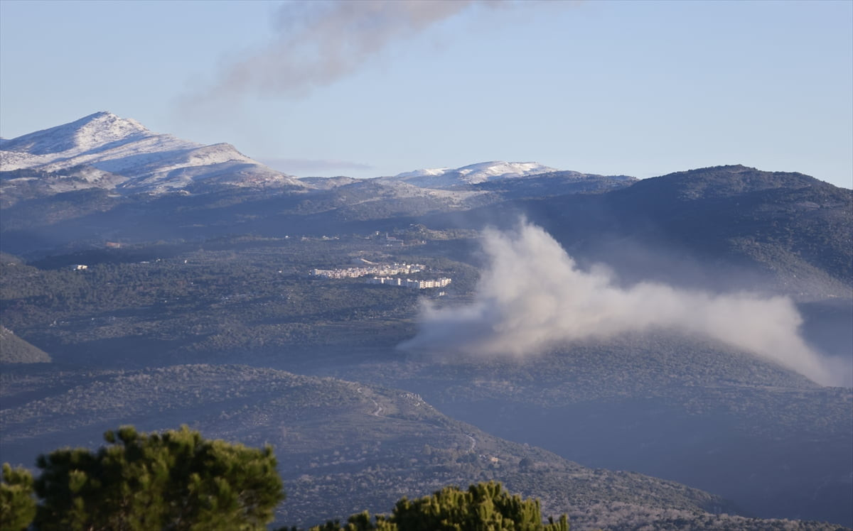 İsrail ordusu, Lübnan’ın güneyinde çeşitli noktalara hava saldırıları düzenledi. Saldırı sonrası...