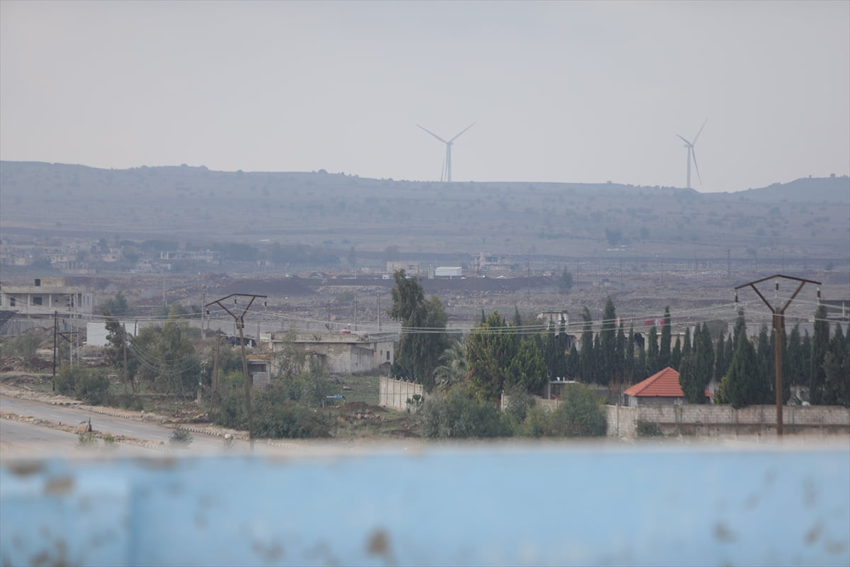 İsrail ordusu, Suriye'de Esed rejiminin devrilmesinin ardından geçen bir yılda Kuneytra ilinde...