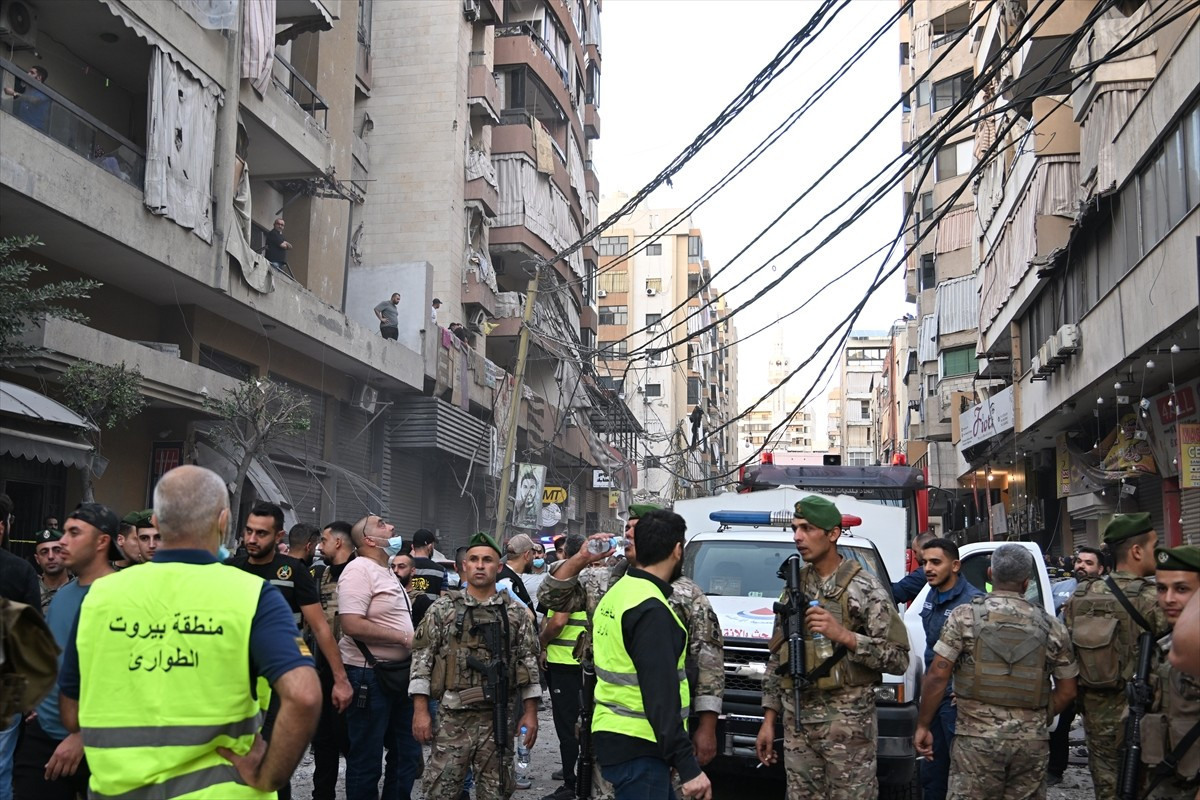 İsrail ordusunun ateşkesi ihlal ederek Lübnan'ın başkenti Beyrut'taki Dahiye bölgesine düzenlediği...