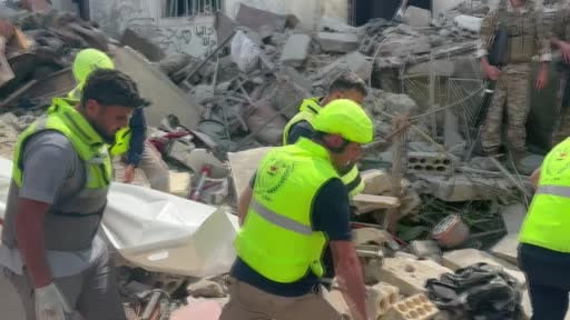 İsrail ordusunun dünden bu yana Lübnan'ın güneyinde ve doğusunda düzenlediği yoğun saldırılarda 31...
