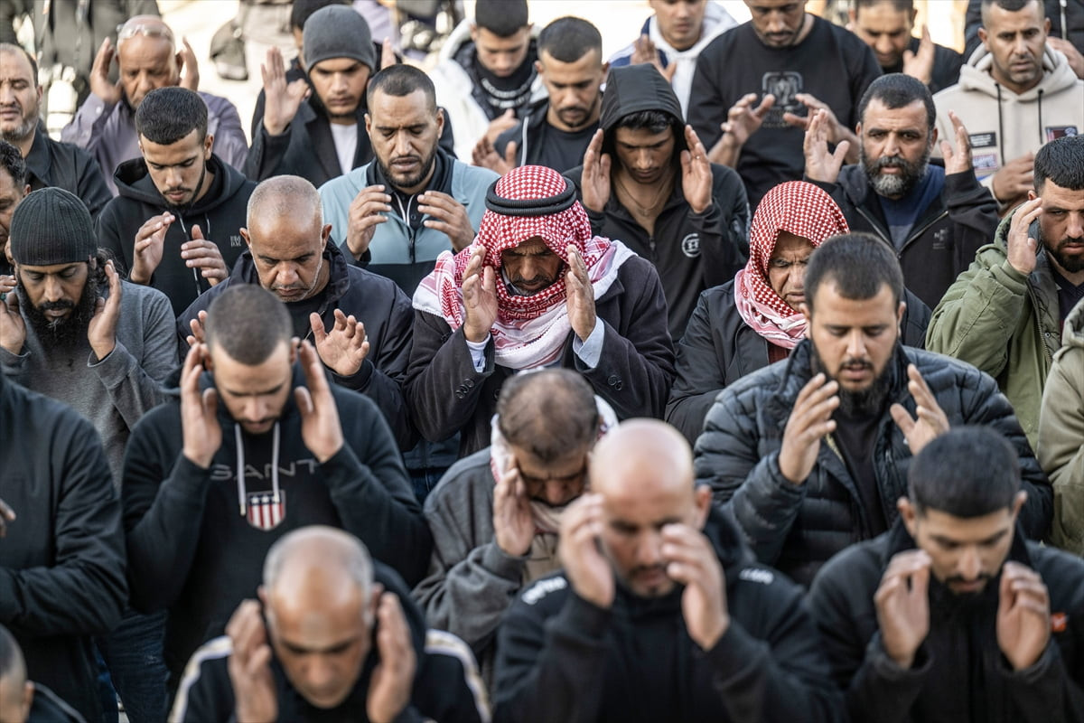 İsrail polisi, ülkenin güneyindeki Necef bölgesinde İsrail vatandaşı Filistinli bedevilerin...