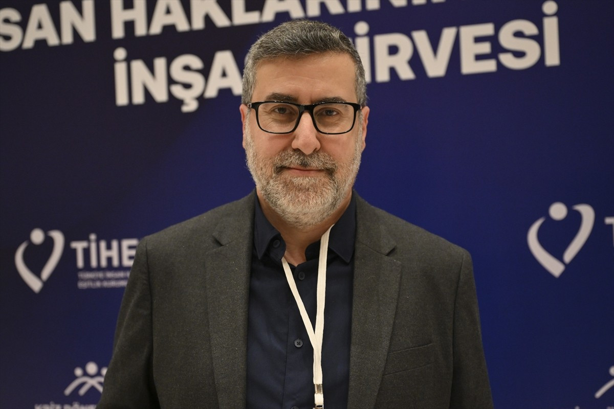 İsrail'in Gazze soykırımı sırasında 6 yaşında hayattan koparılan Filistinli Hind Receb'in...