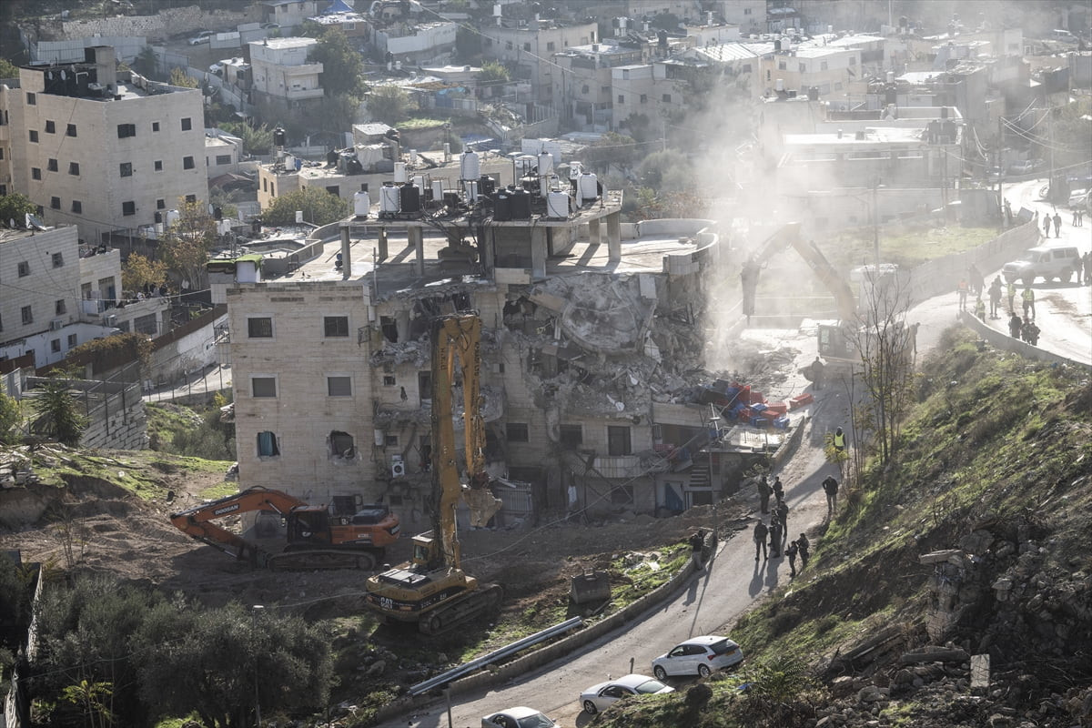 İsrail'in, işgal altındaki Doğu Kudüs'ün Silvan beldesinde Filistinlilere ait 13 daireden oluşan...