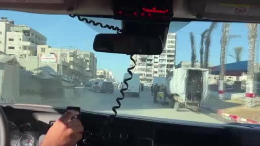 İsrail’in ateşkese rağmen Gazze Şehri’nde bir sivil araca insansız hava aracı (İHA) ile...