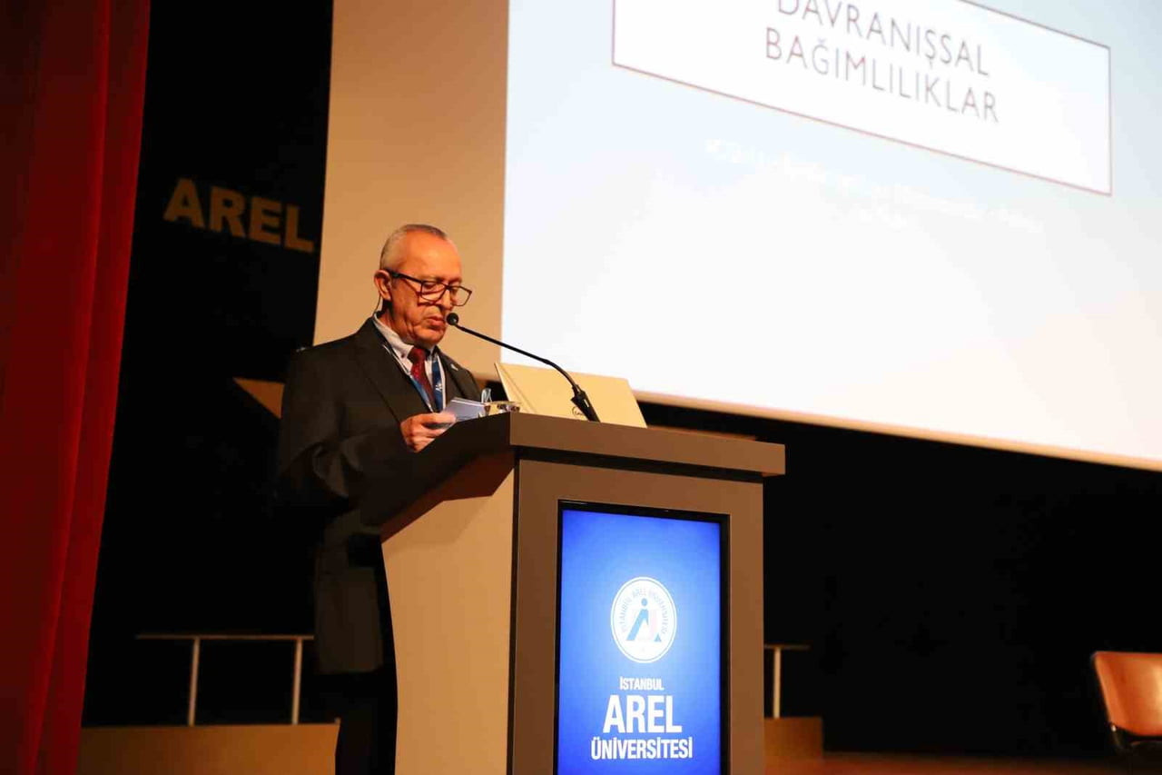 İSTANBUL AREL ÜNİVERSİTESİ PSİKOLOJİ BÖLÜMÜ BAŞKANI DR. ÖĞR. ÜYESİ MUZAFFER ŞAHİN