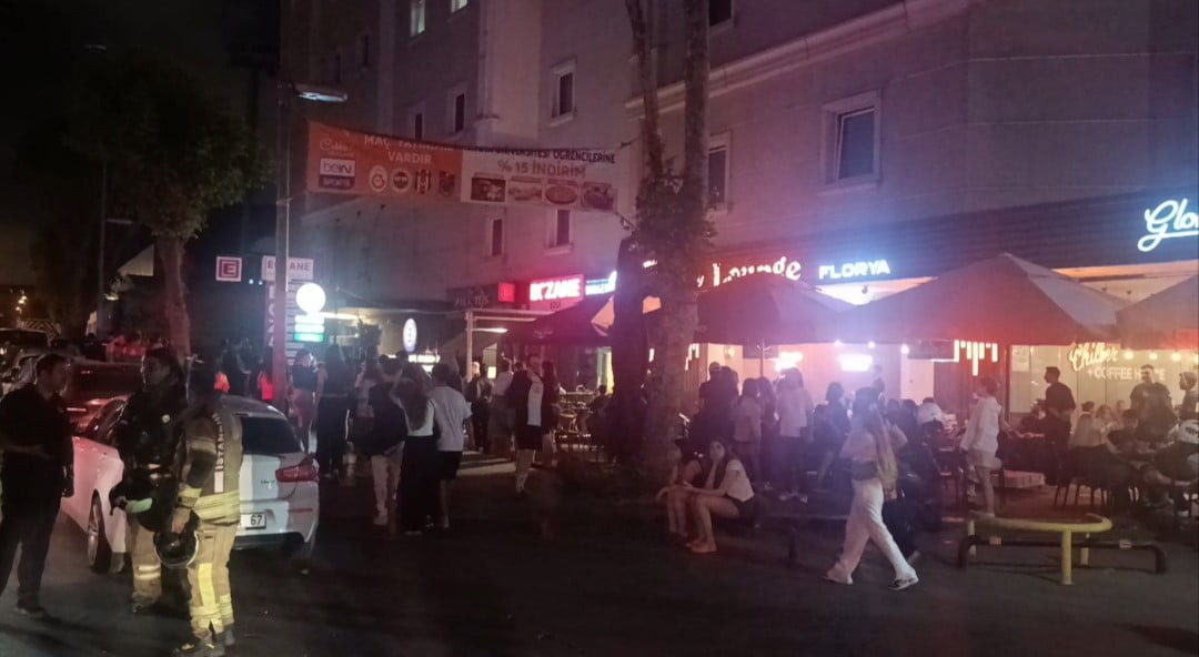 İSTANBUL AYDIN ÜNİVERSİTESİ'NİN KÜÇÜKÇEKMECE’DEKİ KIZ YURDUNUN YEMEKHANESİNDE YANGIN ÇIKTI....