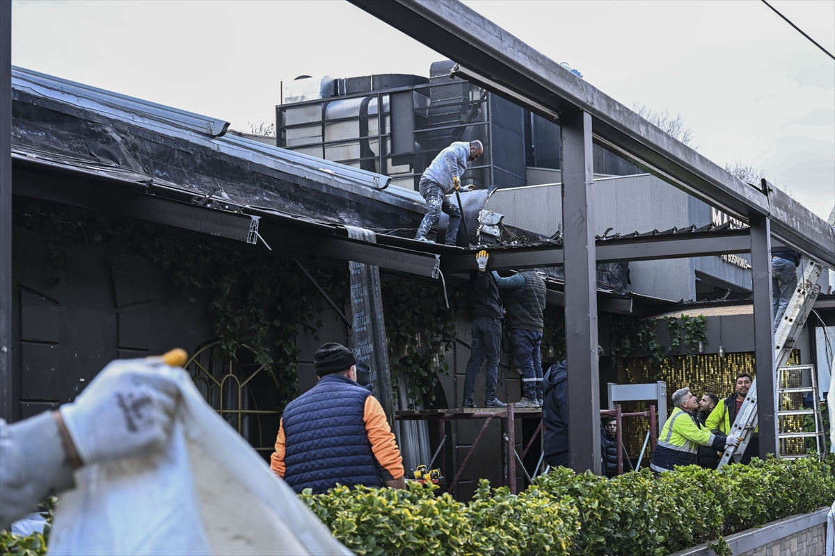 İstanbul Büyükşehir Belediyesi (İBB) ekiplerince, Beşiktaş'taki "Oligark İstanbul" isimli...