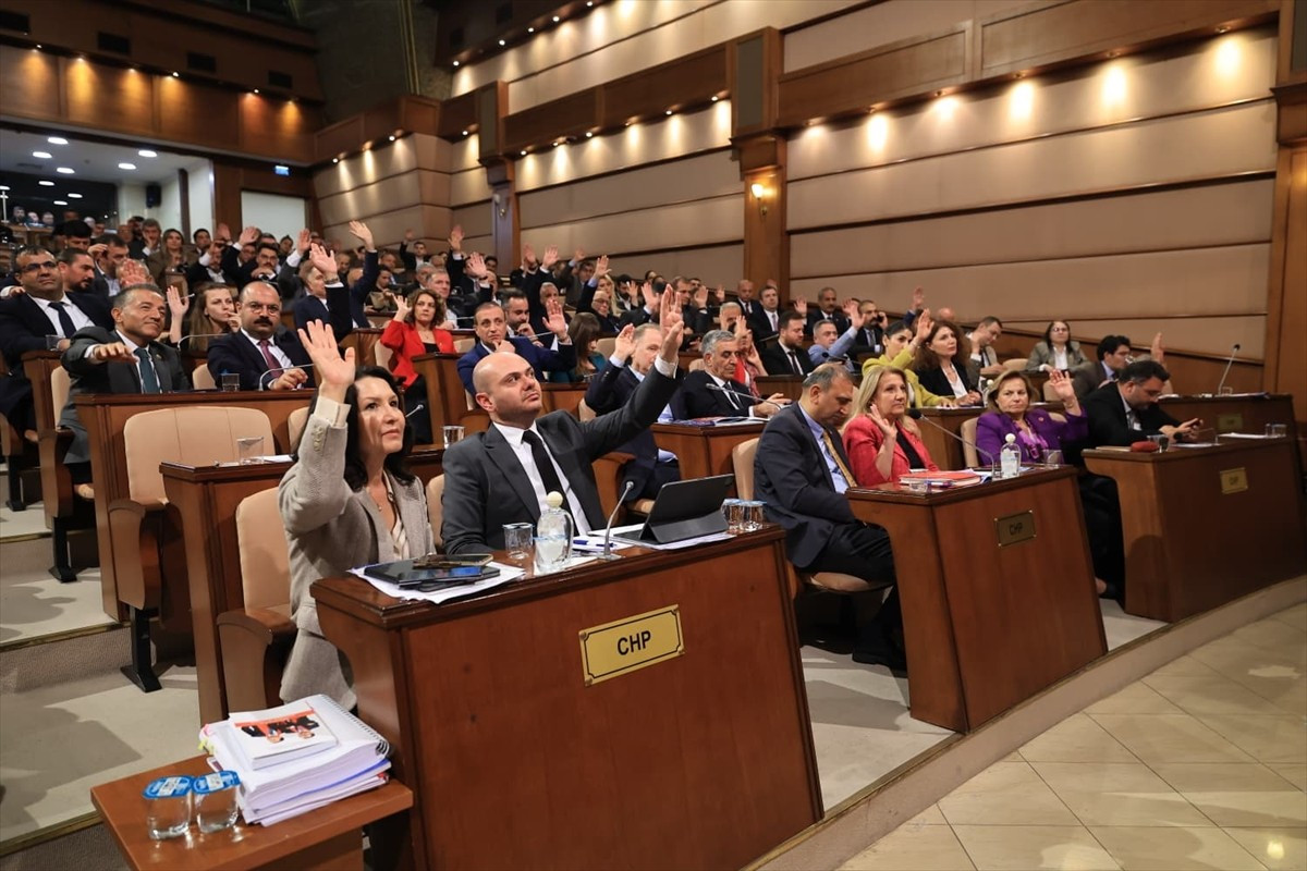 İstanbul Büyükşehir Belediyesi (İBB) Meclisi kasım ayı toplantılarının altıncı oturumu, İBB Başkan...
