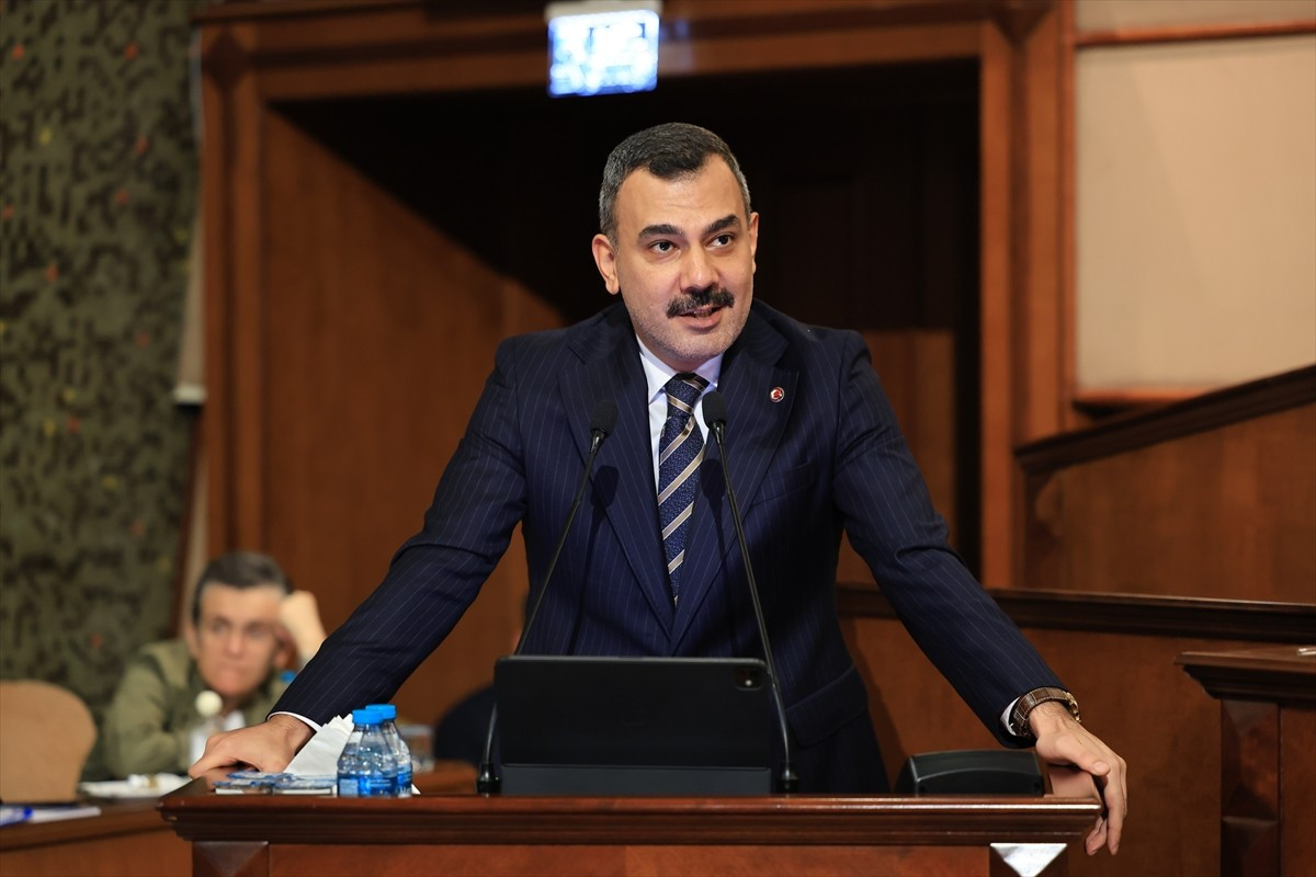 İstanbul Büyükşehir Belediyesi (İBB) Meclisinde, İBB'nin 440 milyar liralık 2026 mali yılı bütçesi...