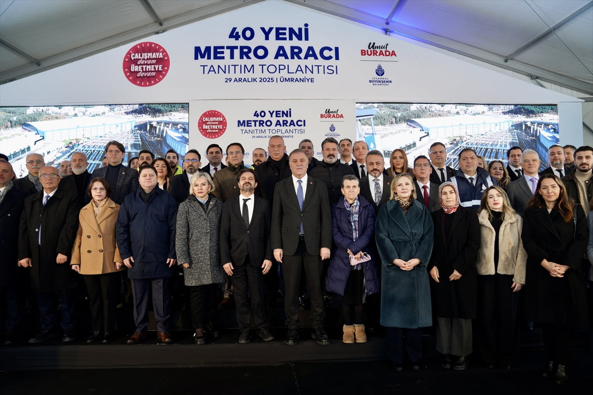 İstanbul Büyükşehir Belediyesince (İBB), "M12 Ümraniye-Ataşehir-Göztepe Hattı" için alınan 40...