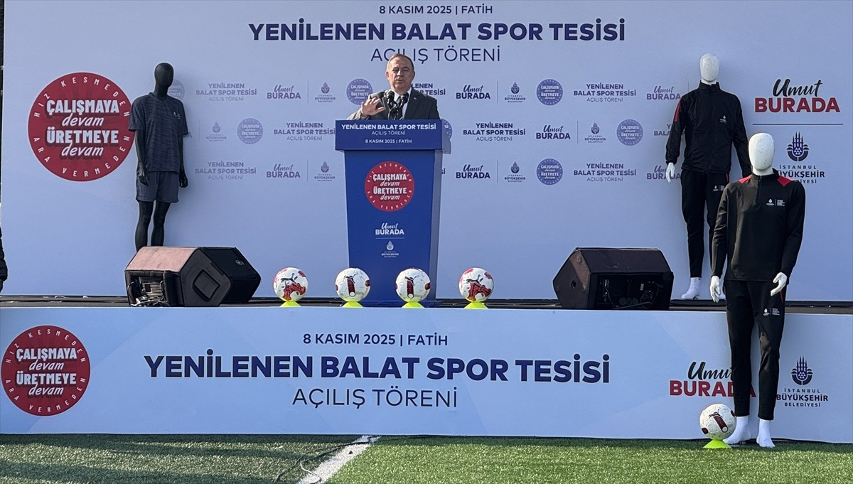 İstanbul Büyükşehir Belediyesince (İBB) yenilenen Balat Spor Tesisi için açılış töreni düzenlendi....