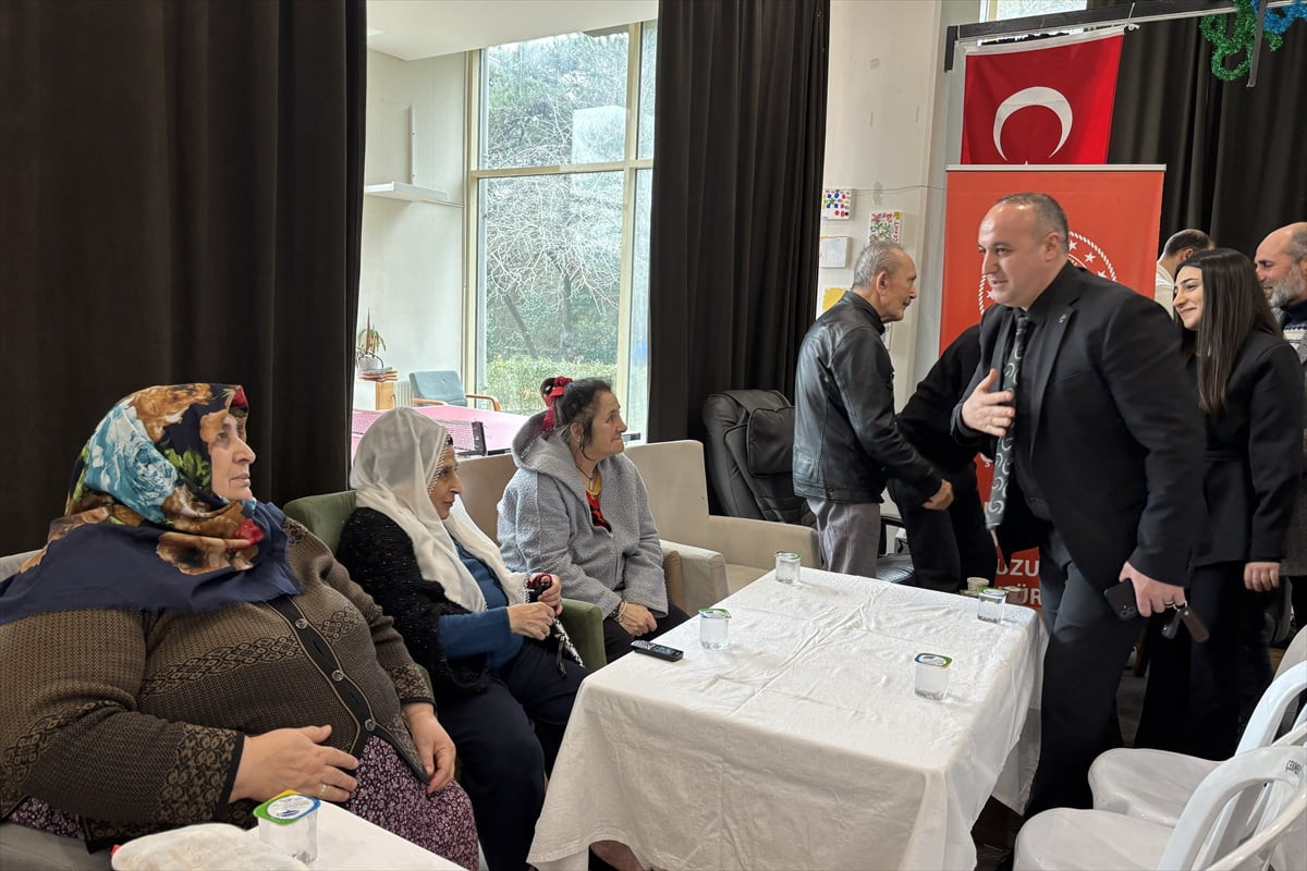 İstanbul Çekmeköy'de görevli 5 mahalle muhtarının hazırladığı "Gözle Görülmeyen Gönül Bağlarımız...