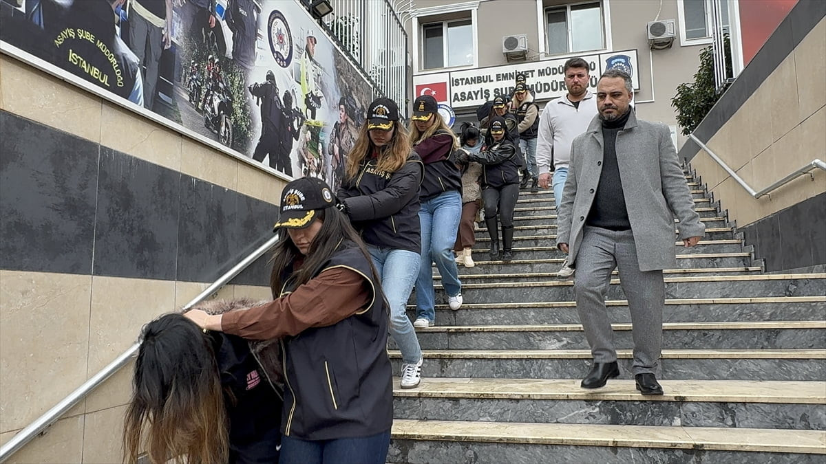 İstanbul Cumhuriyet Başsavcılığınca, "sahte oturum belgesiyle" yabancı uyrukluların...