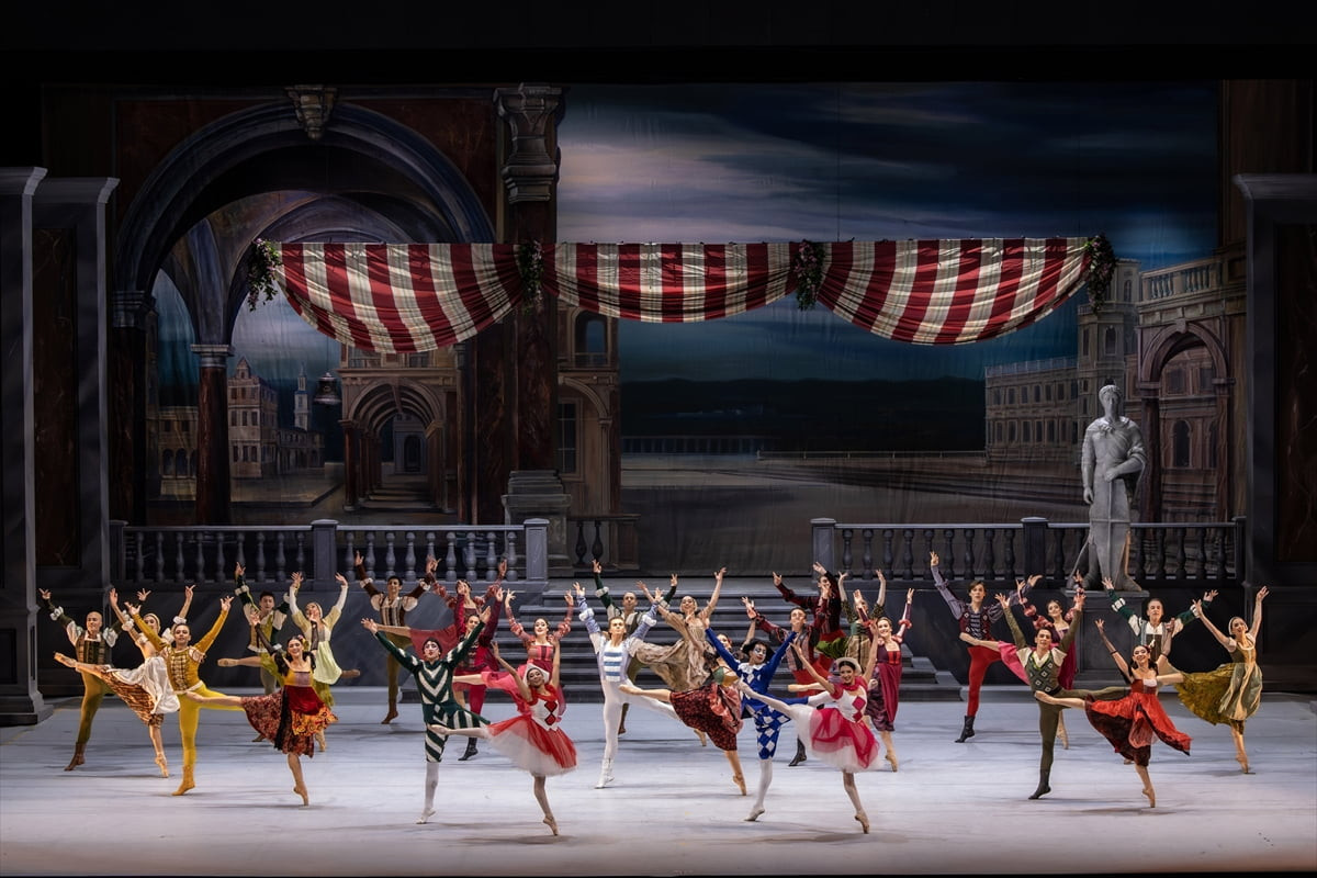 İstanbul Devlet Opera ve Balesinin (İDOB) sahnelediği "Romeo ve Juliet" balesi, bu ay ve mart...