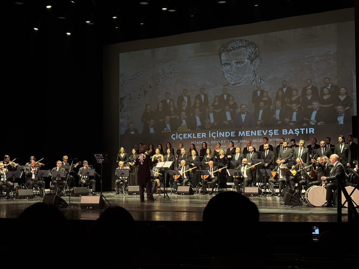 İstanbul Devlet Türk Halk Müziği Korosu'nun "Türkülerden Bir Vatan 'Muzaffer Sarısözen'e Vefa...