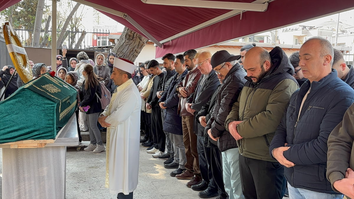 İstanbul Fatih'te, sokakta yürüdüğü sırada boşanma aşamasındaki eşi tarafından silahla öldürülen...