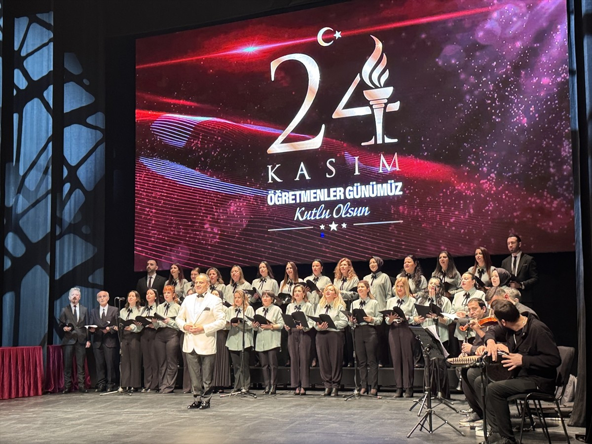 İstanbul İl Milli Eğitim Müdürlüğü tarafından 24 Kasım Öğretmenler Günü kapsamında Zeytinburnu...