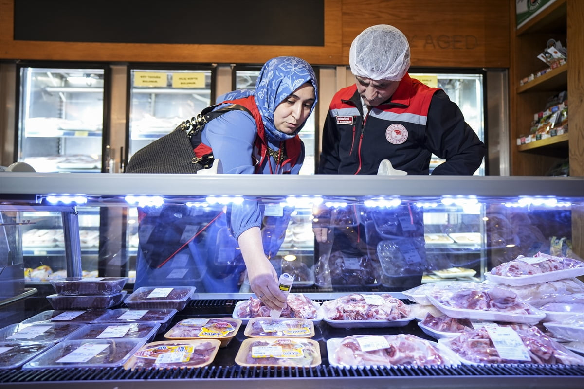 İstanbul İl Tarım ve Orman Müdürlüğü ekipleri ile İstanbul Ticaret İl Müdürlüğü ekipleri, ramazan...