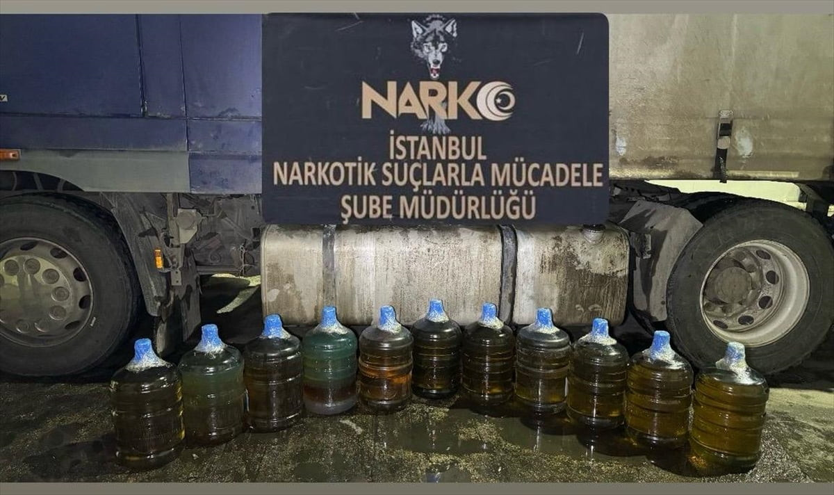 İstanbul Narkotik Suçlarla Mücadele Şube Müdürlüğü ekiplerince "uyuşturucu veya uyarıcı madde imal...