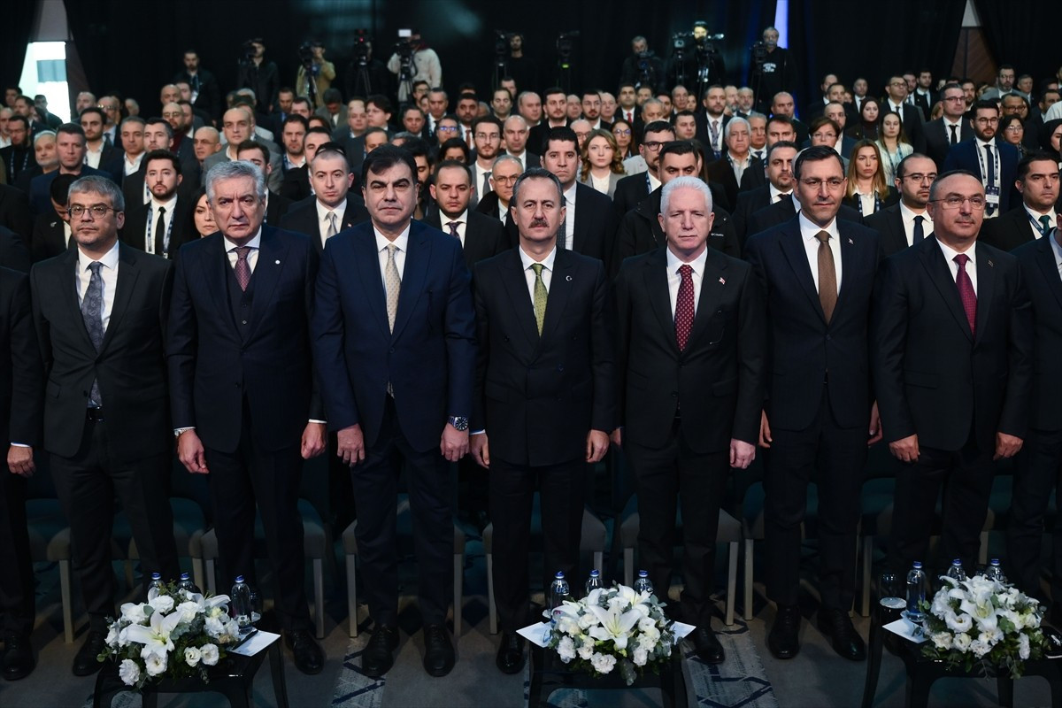 İstanbul Sanayi Odası (İSO) ve SAHA İstanbul tarafından Türkiye savunma sanayisinin milli ve yerli...