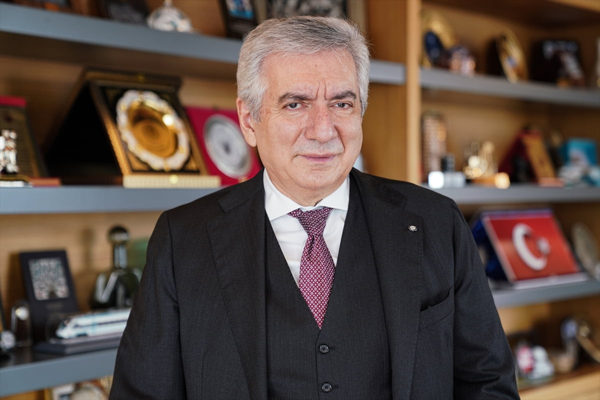 İstanbul Sanayi Odası (İSO) Yönetim Kurulu Başkanı Erdal Bahçıvan, AA muhabirine açıklamalarda...