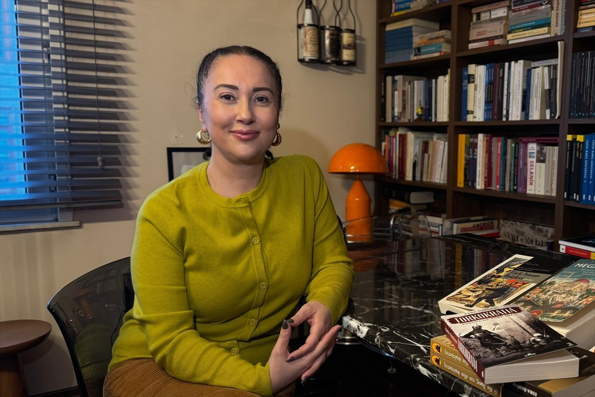 İstanbul Üniversitesi Türkiyat Araştırmaları Enstitüsü Öğretim Üyesi Doç. Dr. Esra Özsüer...