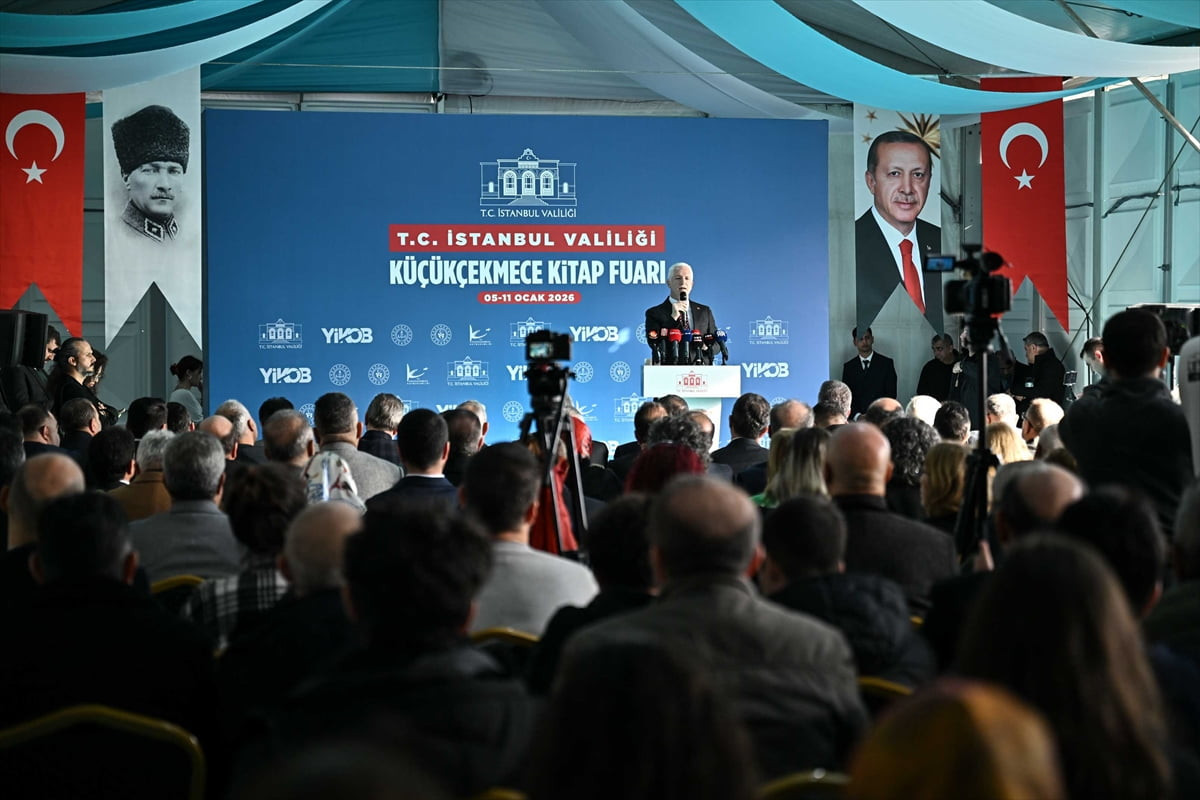 İstanbul Valiliği Küçükçekmece Kitap Fuarı'nın açılışı için tören düzenlendi. İl Milli Eğitim...