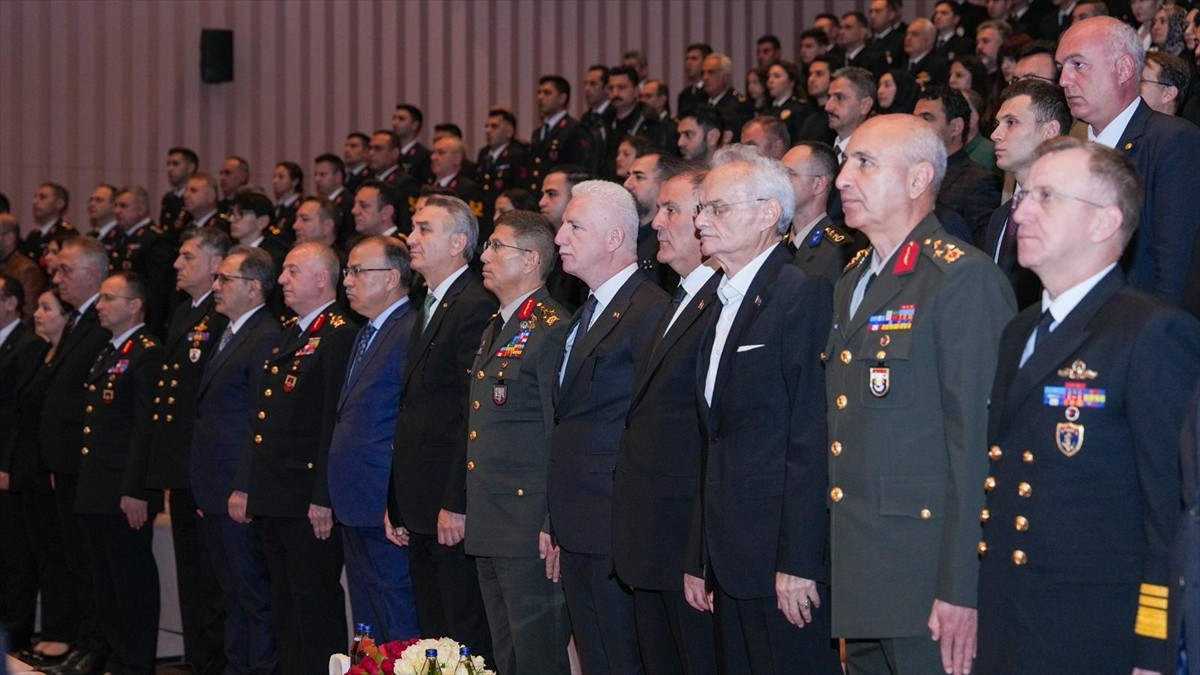 İstanbul Valiliği, Türkiye Cumhuriyeti'nin Kurucusu Büyük Önder Mustafa Kemal Atatürk'ün ebediyete...