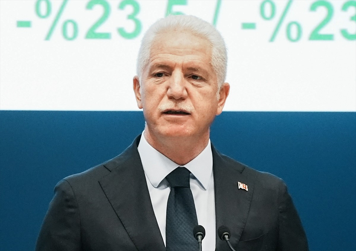 İstanbul Valisi Davut Gül, Eyüpsultan'daki İl Afet ve Acil Durum Müdürlüğü'nde (AFAD) düzenlenen...