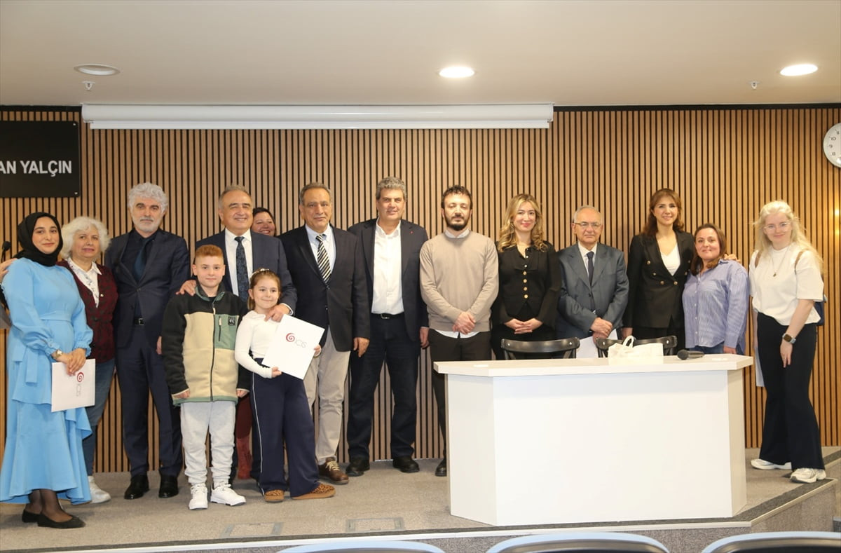 İstanbul'da, 3 Mart Dünya Kulak ve İşitme Günü dolayısıyla bir araya gelen uzman hekimler, işitme...