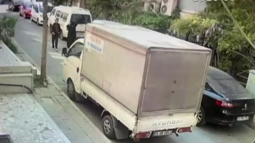 İstanbul'da üzerinden 1 milyonluk ziynet eşyası çıktı, takside yakalandılar: Suç makinesi kadınlar...