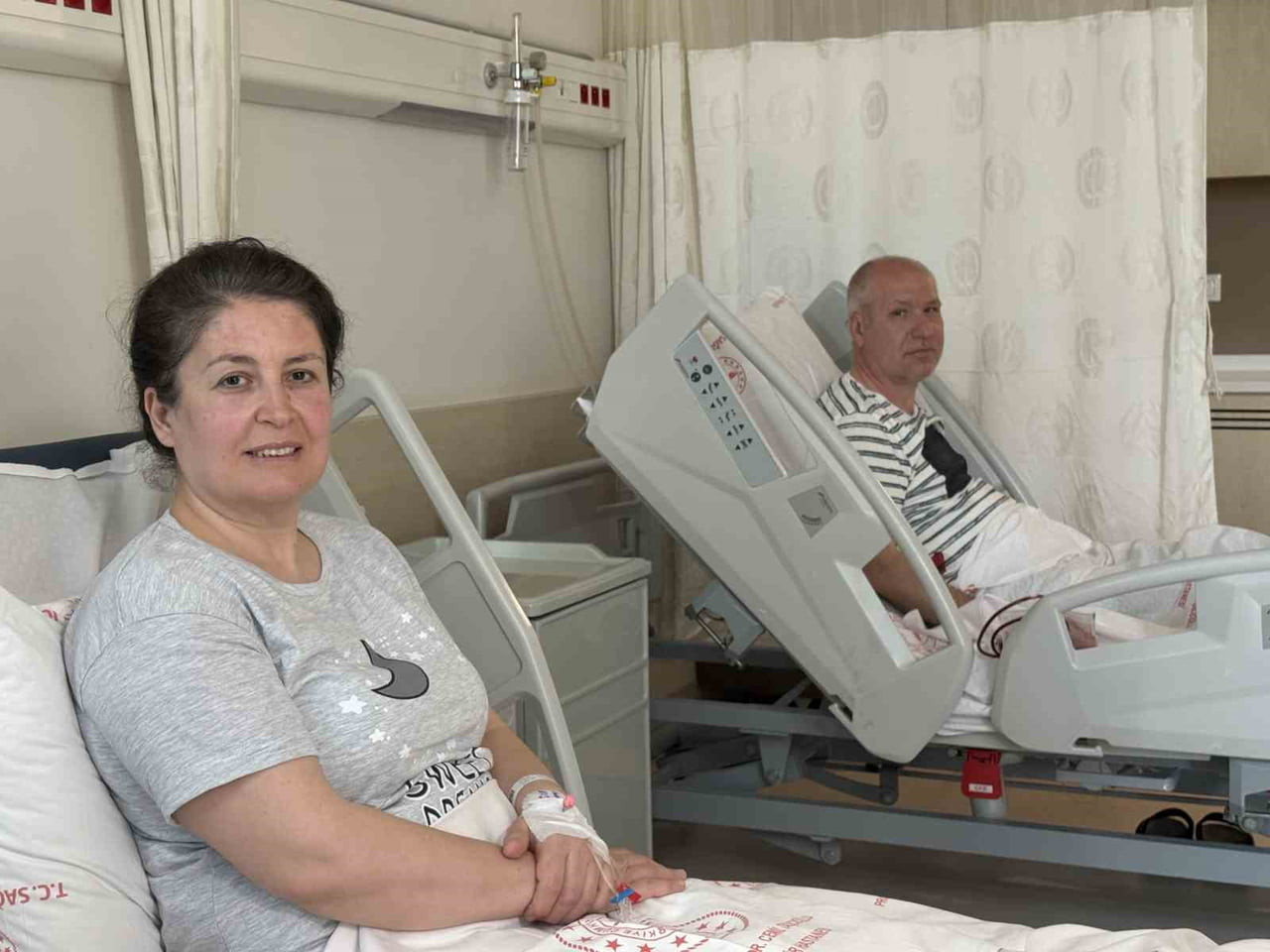 İSTANBUL'DA YAŞAYAN SERDAR VE ZÜBEYDE CESUR ÇİFTİNDE SAFRA KESESİ TAŞI OLDUĞU TESPİT EDİLİNCE KARI...
