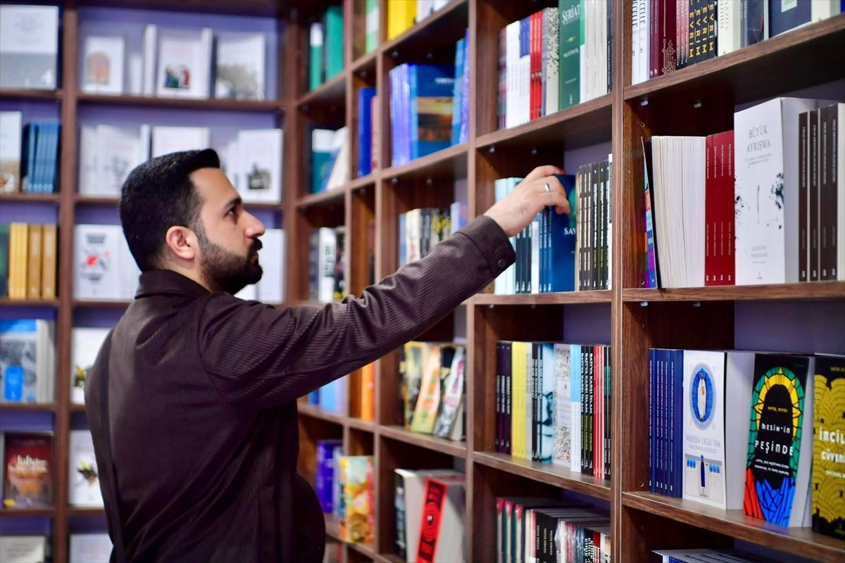 İstanbul'daki yayıncılık faaliyetlerinin merkezi noktalarından Cağaloğlu'nda, Fatih Belediyesi...