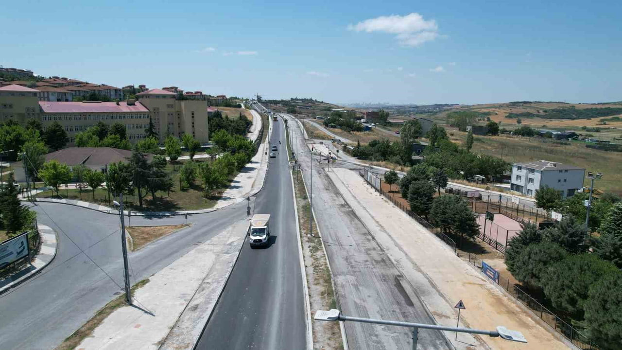 İSTANBUL'UN ARNAVUTKÖY İLÇESİNDEKİ ADNAN MENDERES MAHALLESİ'NDE BULUNAN EGEMEN CADDESİ'NDE YAŞANAN...